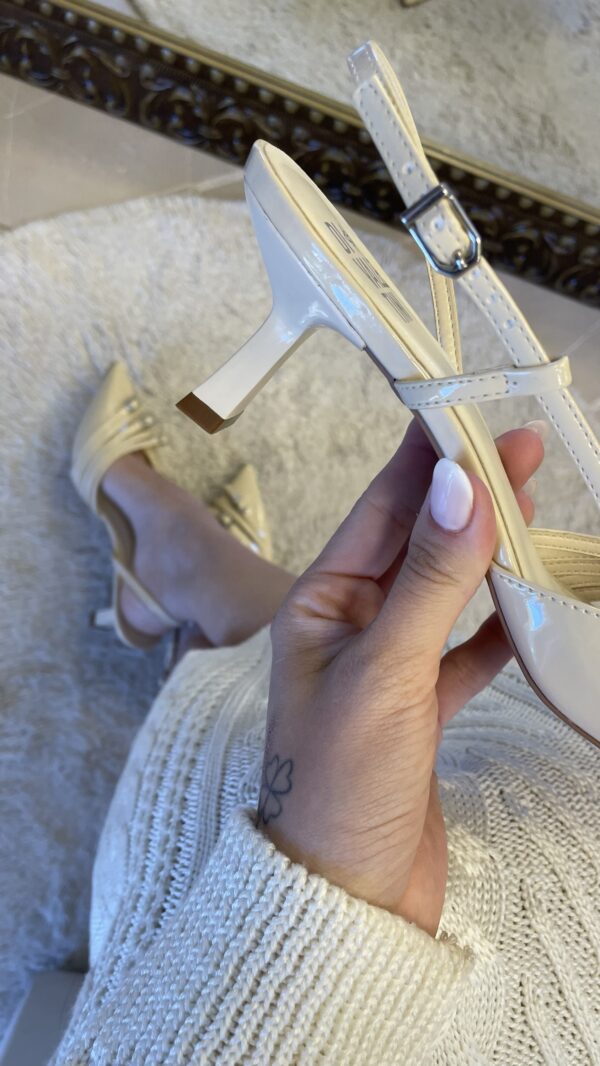Scarpin Franciele Off White - Imagem 2