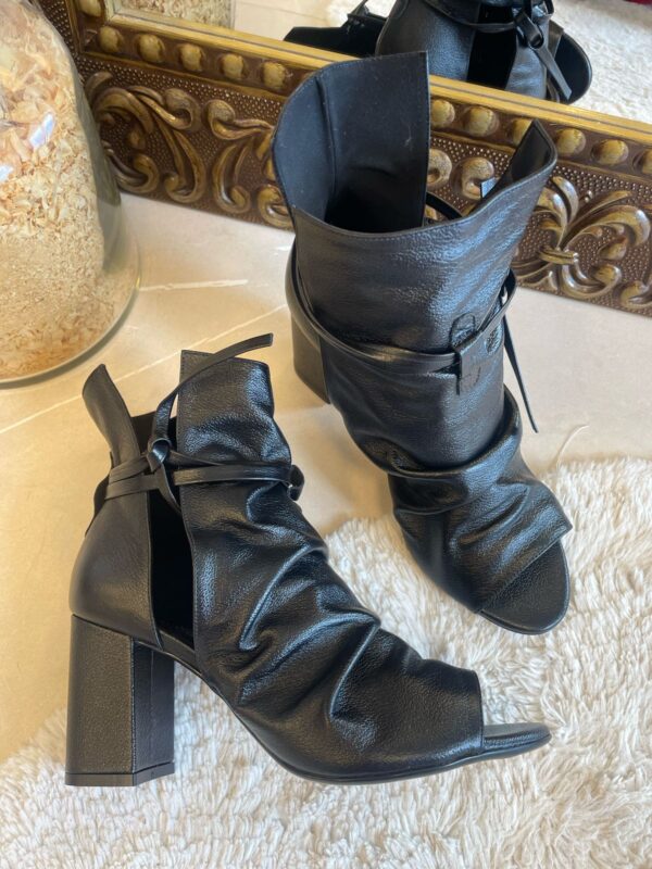 Bota Ankle Boot Renata Preta - Imagem 3