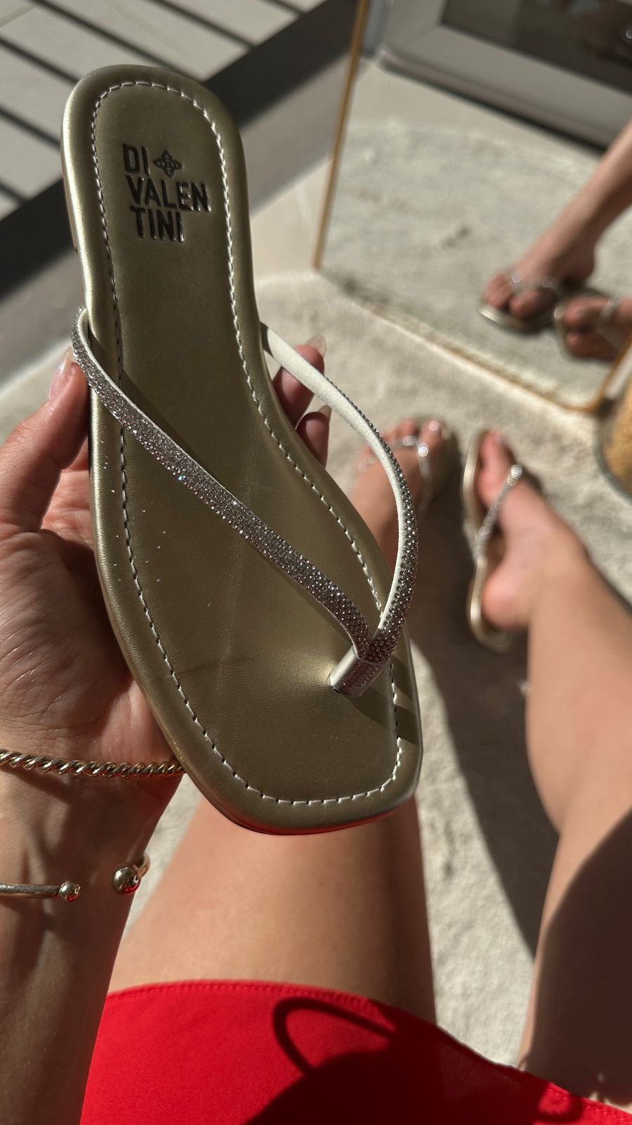 Sandália Rasteira Ester Ouro Light